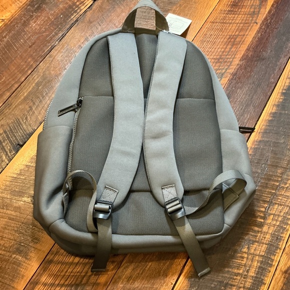Lucky Brand Globetrotter Backpack Charcoal Gray Neoprene Water Resistant NWT - Picture 6 of 10